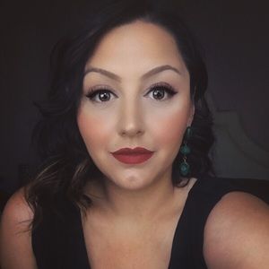 Meet your Posher, Veronica